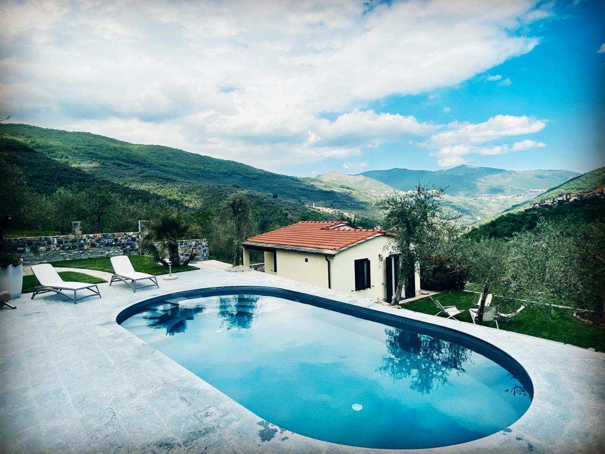 Casa Vacanze Gli Ulivi Borgomaro Bagian luar foto