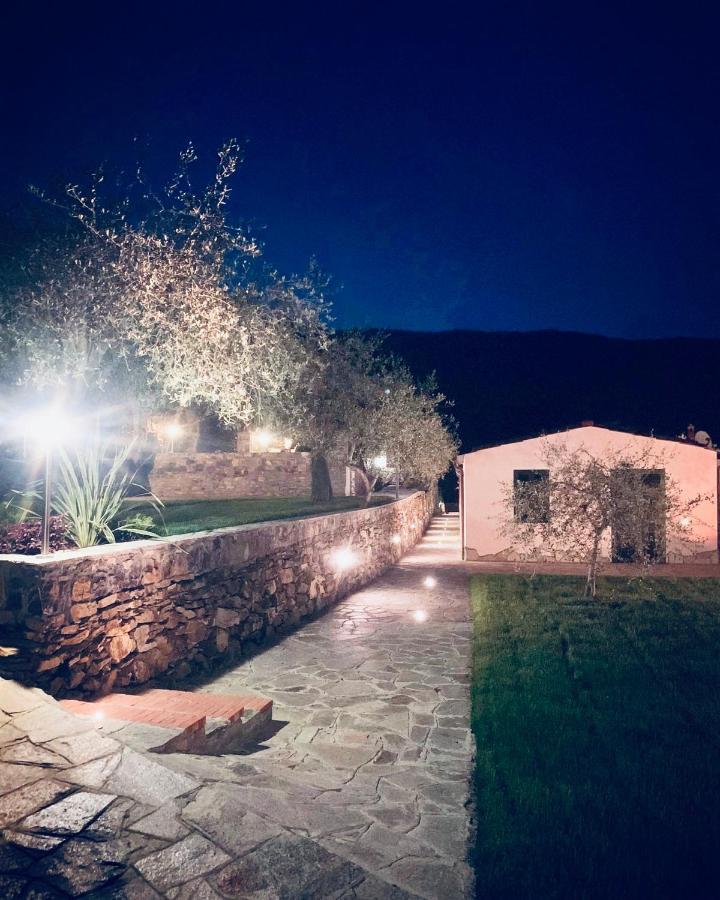 Casa Vacanze Gli Ulivi Borgomaro Bagian luar foto