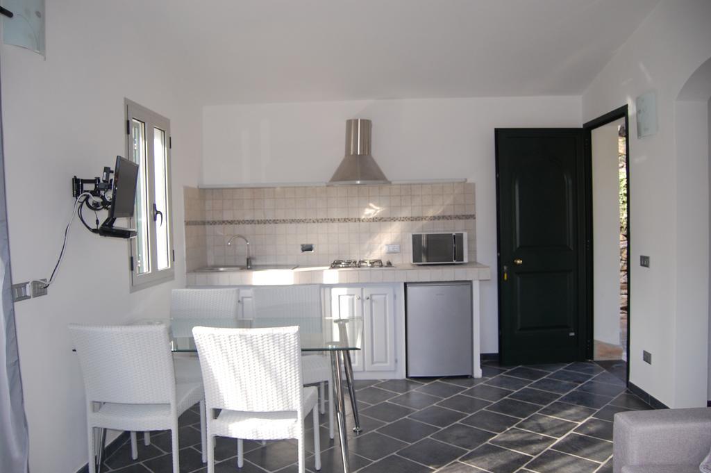 Casa Vacanze Gli Ulivi Borgomaro Ruang foto