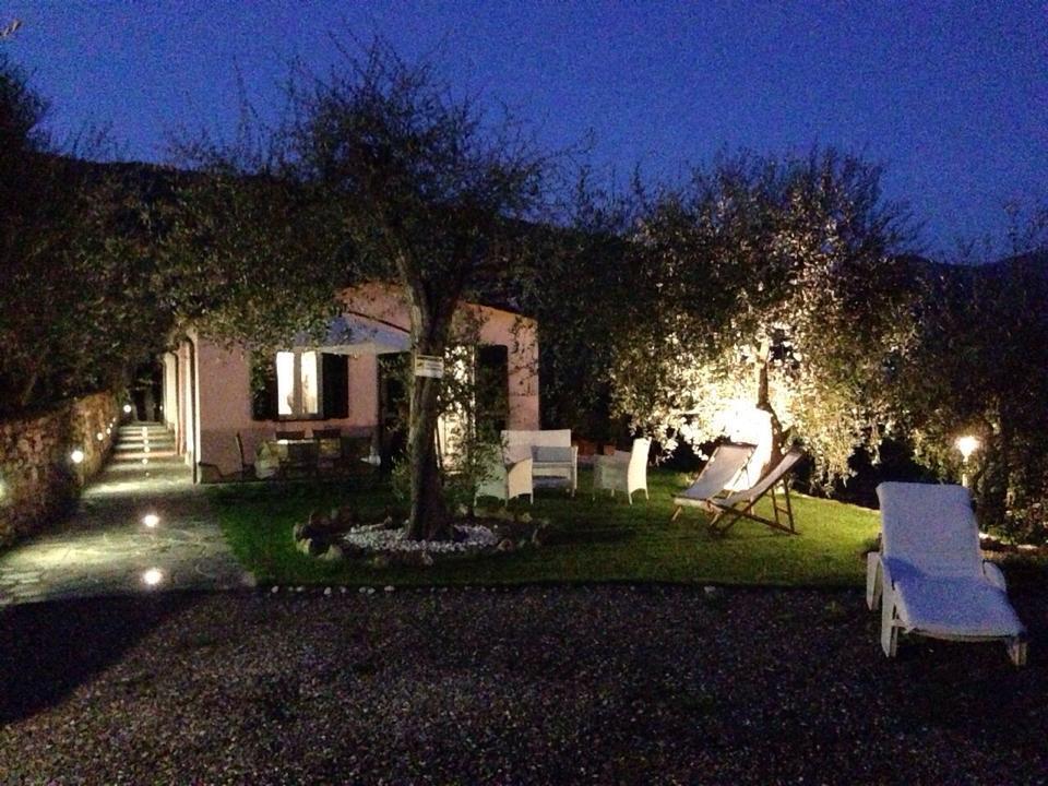 Casa Vacanze Gli Ulivi Borgomaro Ruang foto